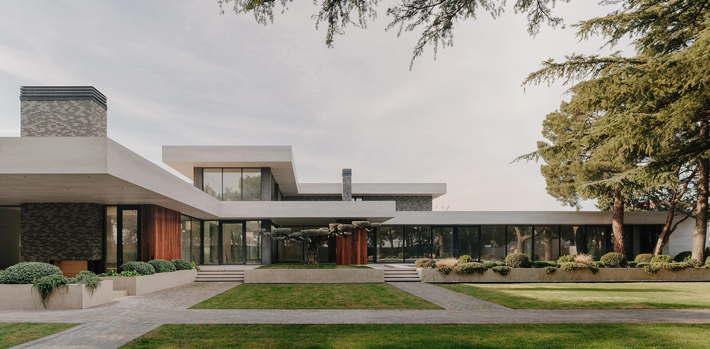 არქიტექტურული კომპანია Studio9-ს პროექტი - კერძო სახლი დიღომში